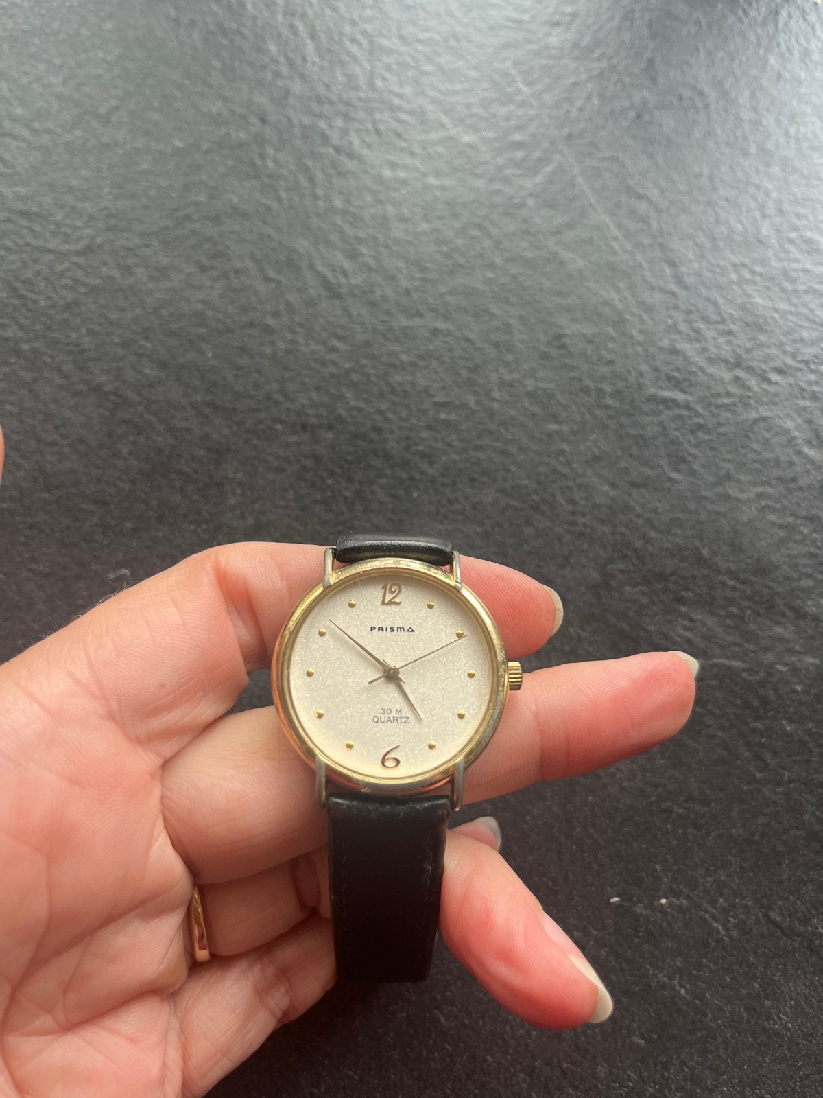 Prisma Quartz Horloge - Klassiek Design met Zwarte Band, Overige merken, Overige materialen, Polshorloge, Ophalen of Verzenden