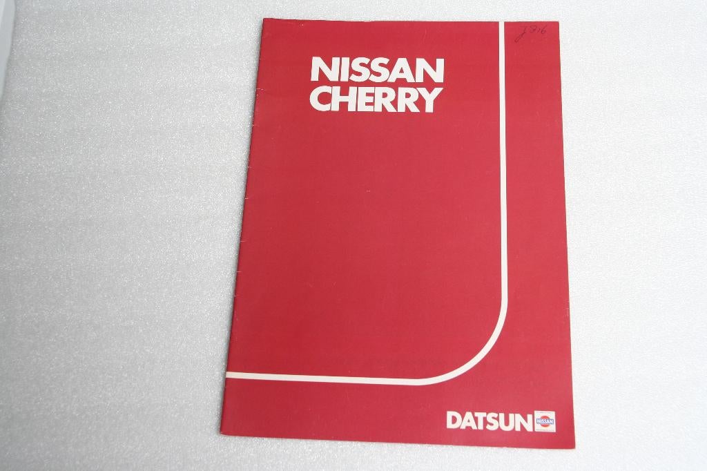 Folder Nissan Cherry (10-1982) (22), Ophalen of Verzenden, Nieuw, Nissan