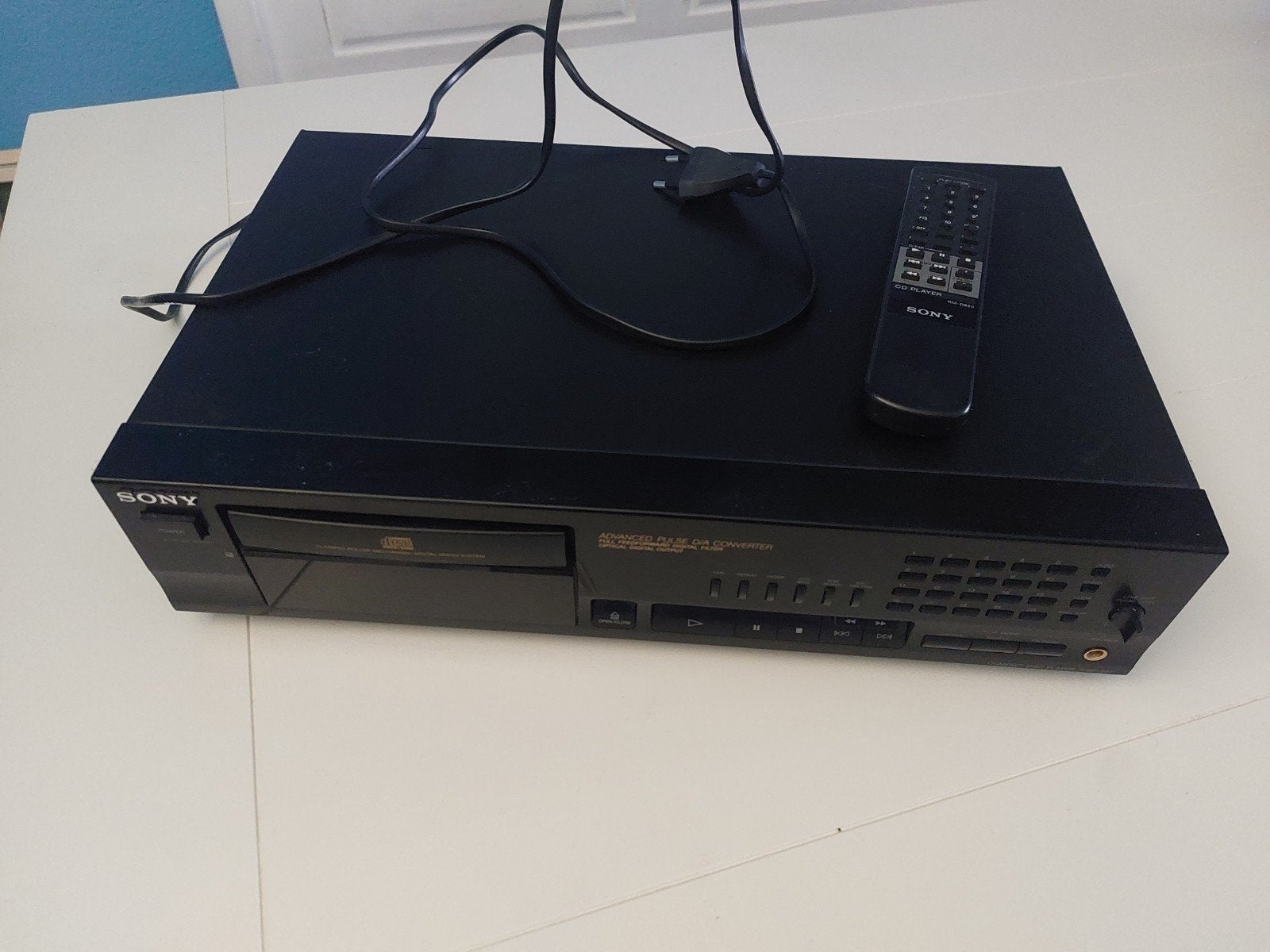 Sony Compact Disk Player (cd) model CDP-561 met afstandsbedi, Ophalen, Gebruikt, Sony