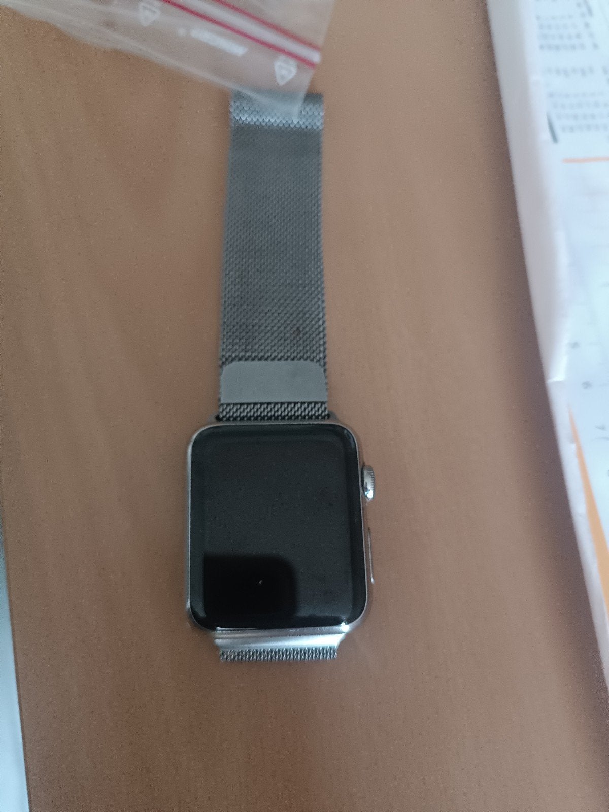 Apple Watch met defect scherm en zilveren band, Gebruikt, IOS, Ophalen of Verzenden, Apple