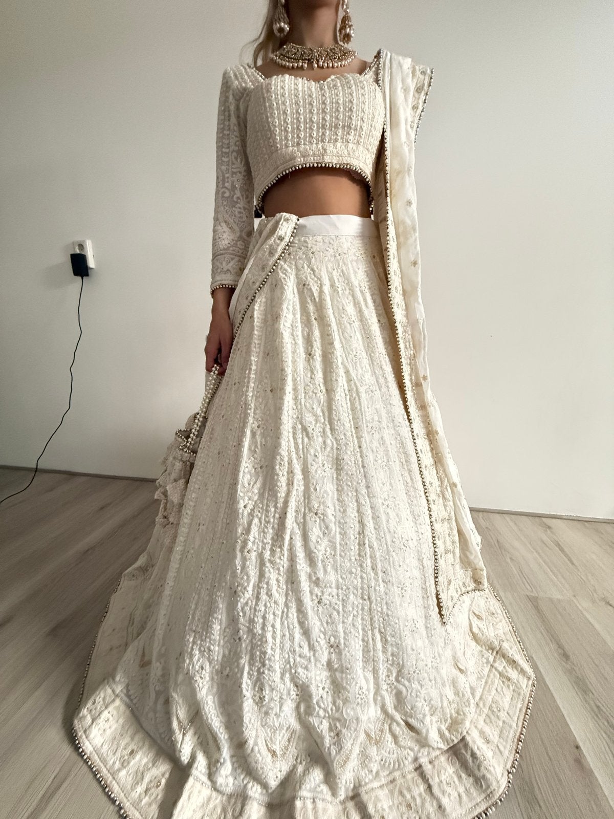 Te huur - Witte Indiase Lehenga, Overige typen, Wit, Ophalen of Verzenden, Zo goed als nieuw