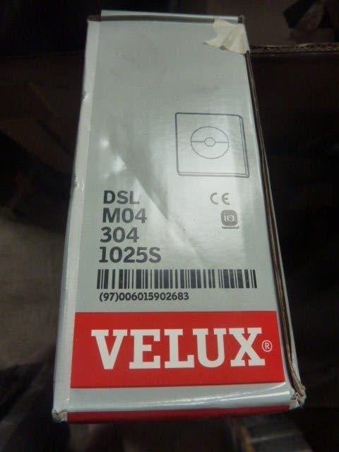 Nieuwe Velux verduisteringsgordijnen op solar / M04 (78x98), Rolgordijn, Verduisterend, Nieuw, Ophalen of Verzenden