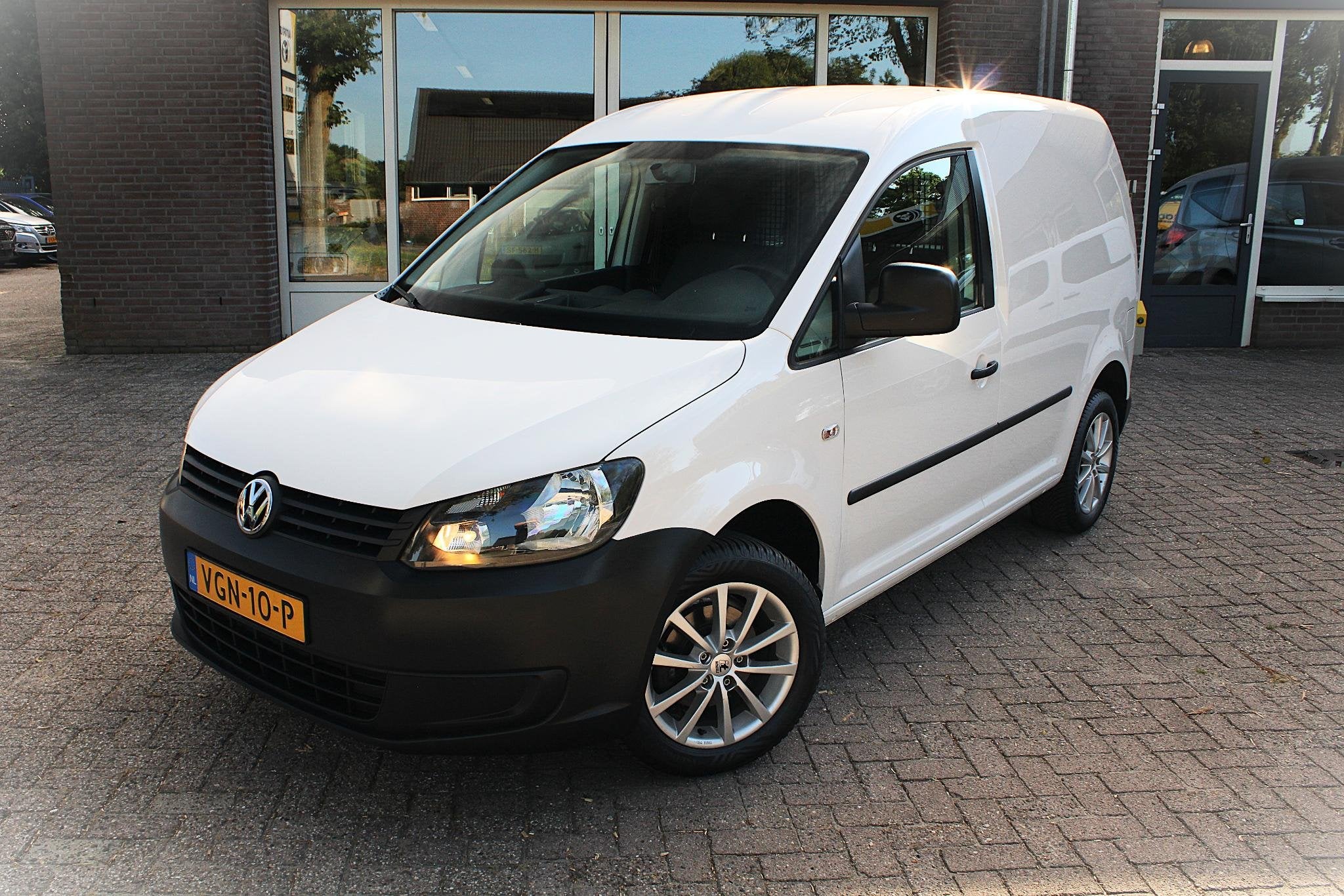 Volkswagen Caddy 1.2 TSI Trekhaak Betonplex, Radio Boordcomp, Voorwielaandrijving, Gebruikt, 4 cilinders, Volkswagen