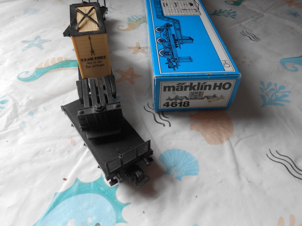 Märklin 4618 kuilwagon voor zwaar transport, met kist, ovp, Wisselstroom, Gebruikt, Wagon, Ophalen of Verzenden