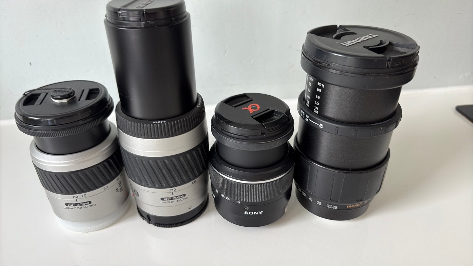 Sony Alpha A55 & Konica Minolta Dynax 5D met 4 lenzen, Gebruikt, Spiegelreflex, Kantelbaar/draaibaar scherm, Ophalen of Verzenden