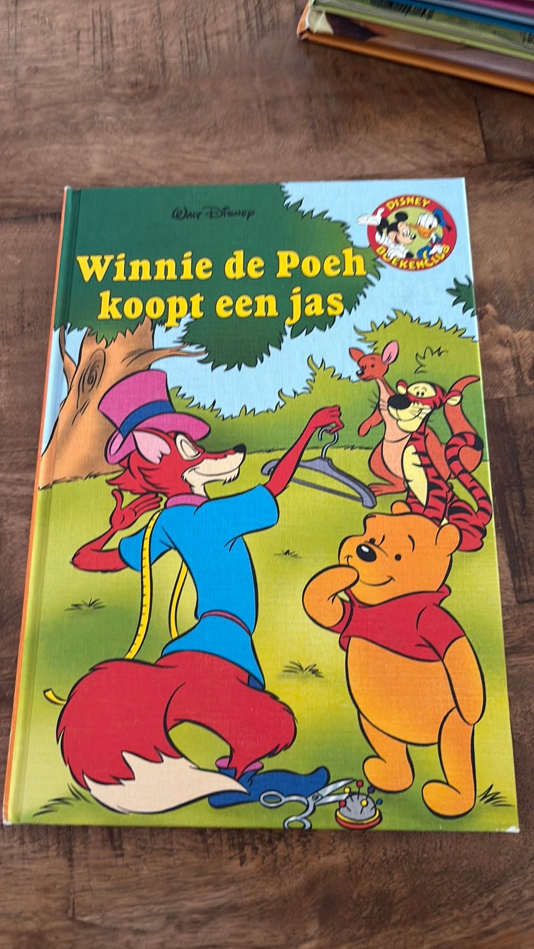 Disney boekenclub, Winnie de Poeh koopt een jas, Ophalen, Gelezen
