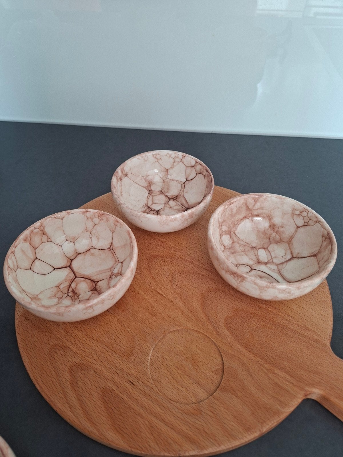 Borrelplank met 4 keramische schaaltjes, Porselein of Keramiek, Schaal, Rond, Nieuw