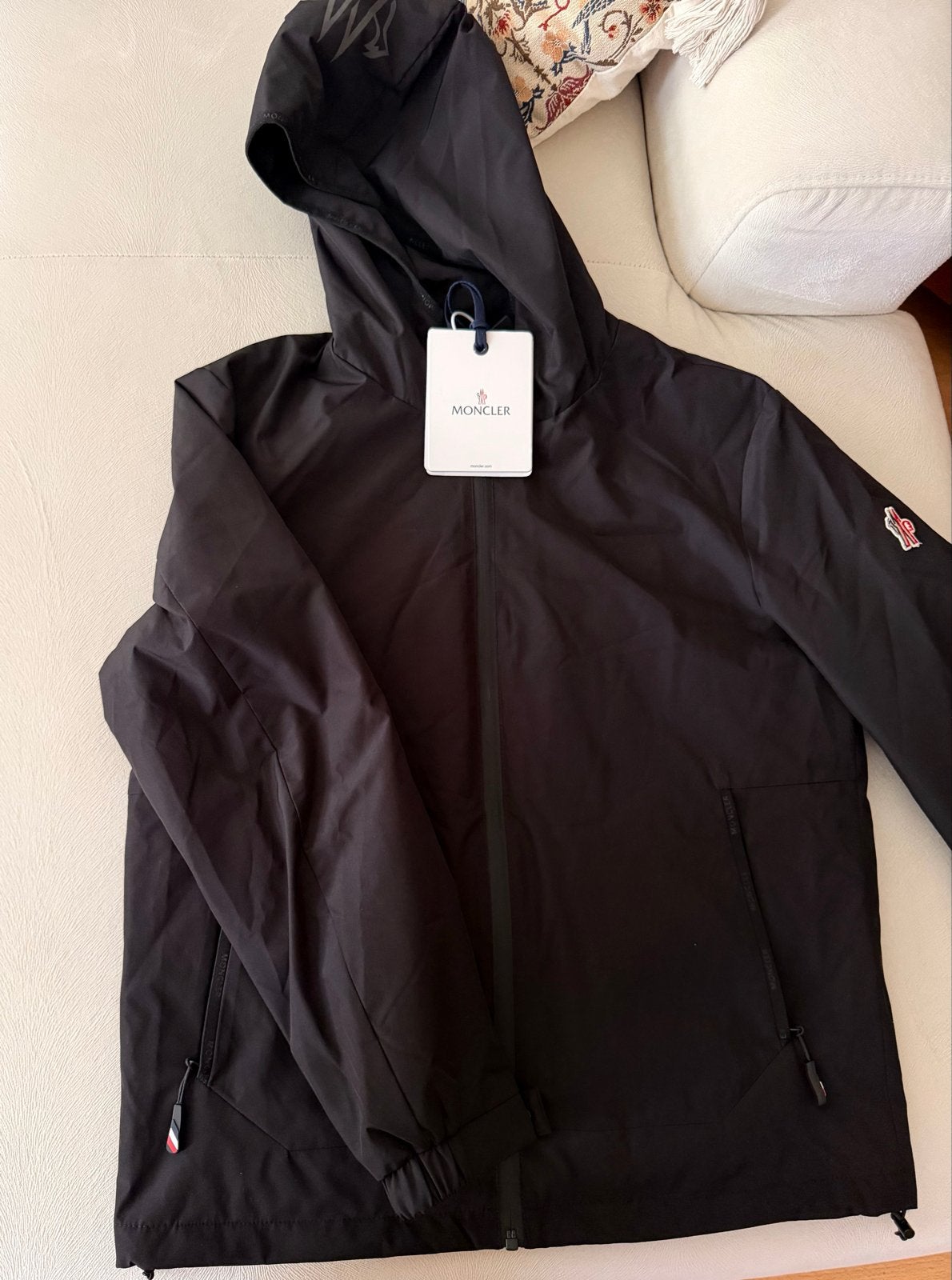 Moncler Grenoble Zwarte Jas Maat M - Nieuw met labels, Ophalen of Verzenden, Nieuw, Maat 48/50 (M), Zwart