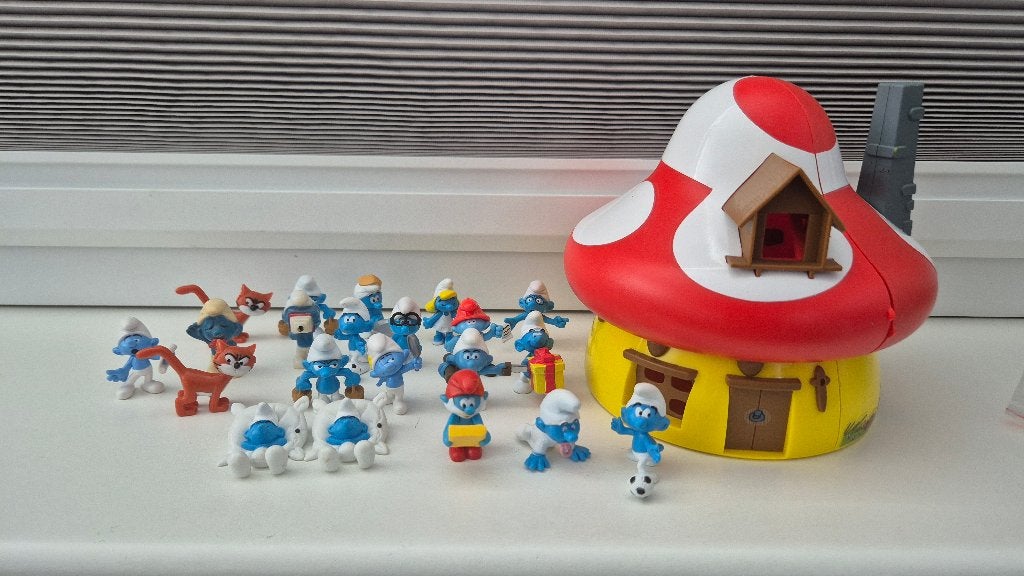Smurfenhuis met verschillende smurfen, Ophalen of Verzenden, Zo goed als nieuw, Verschillende Smurfen, Poppetje, Figuurtje of Knuffel