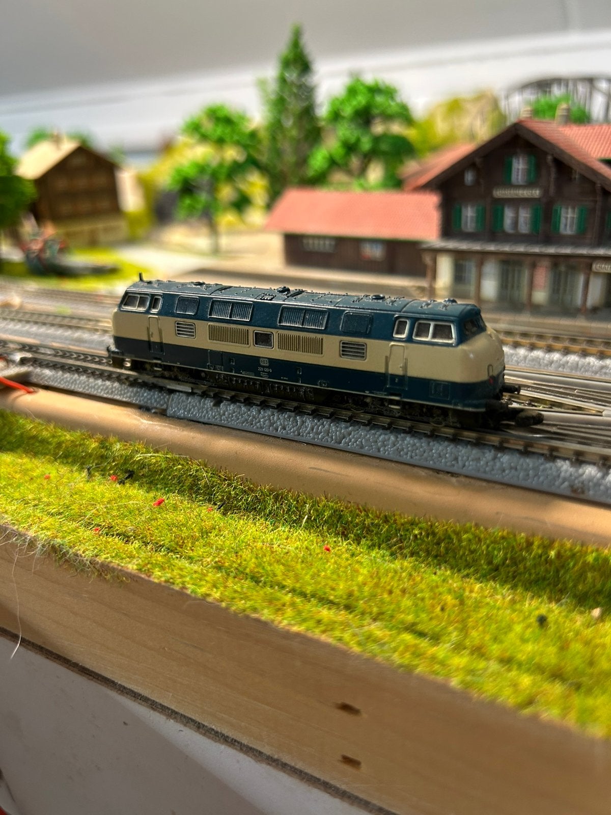 Marklin z spoor BR 221, Hobby en Vrije tijd, Modeltreinen | Overige schalen, Wisselstroom, Locomotief, Ophalen of Verzenden, Zo goed als nieuw