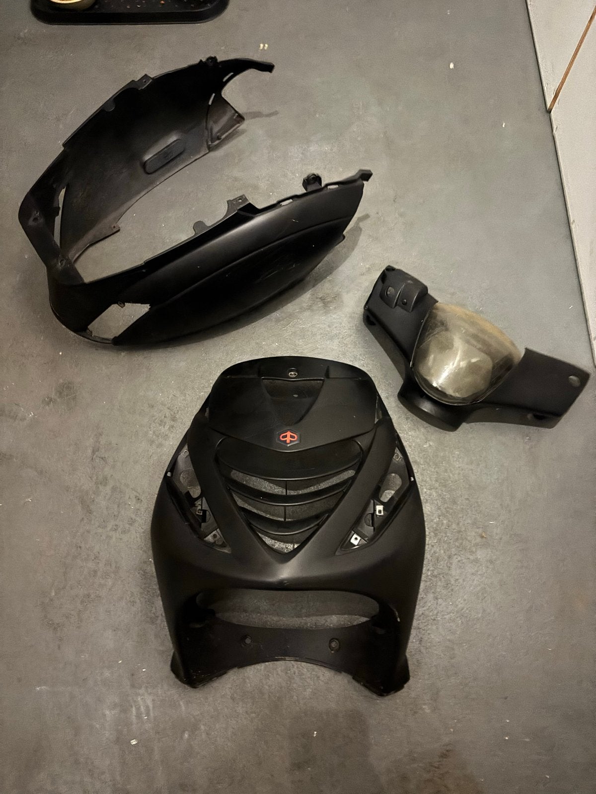 Zip kappen mat zwart gespoten (met schade), Ophalen of Verzenden, Gebruikt, Kap, Piaggio