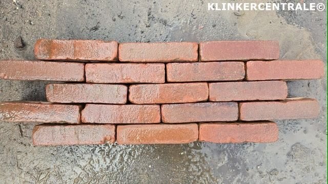 10m2 rood gemêleerd gebakken klinkers waaltjes 5-duimers, Tuin en Terras, Bij dit gebruikte product niet meer te achterhalen.