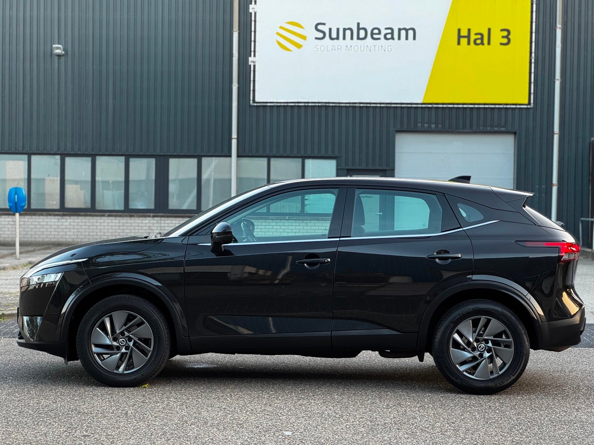 Nissan Qashqai 1.3 MHEV Xtronic N-Connecta|AUT|360•|LED|NA, Auto's, Nissan, Dealer onderhouden, Euro 6, Zwart, Bedrijf