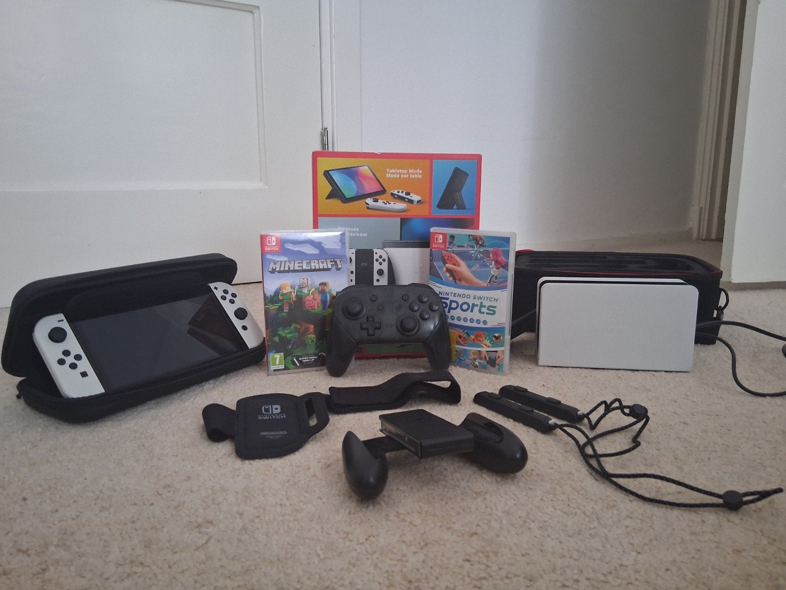 Nintendo Switch oled met (extra's), Switch OLED, Met games, Ophalen of Verzenden, Zo goed als nieuw