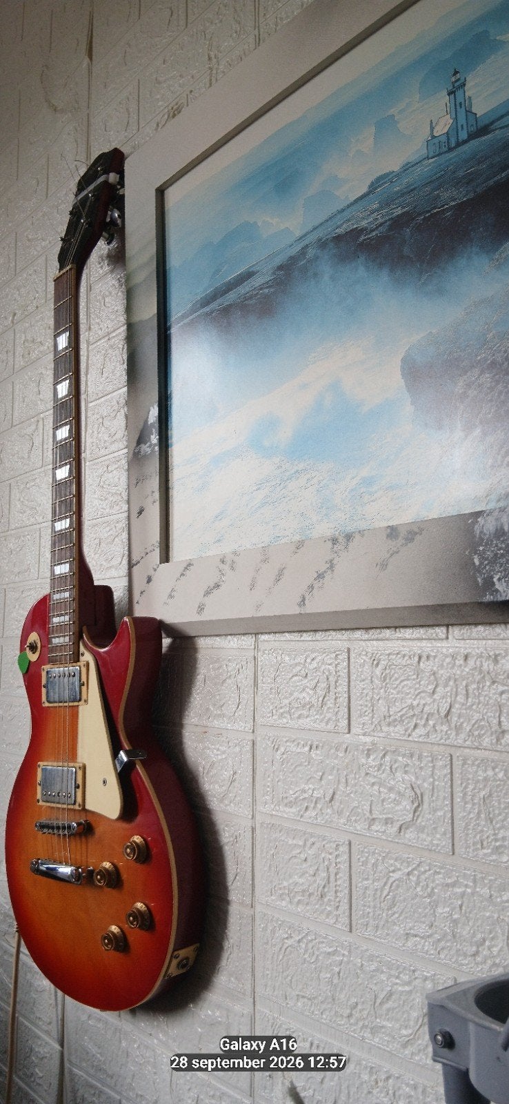 Elektrische gitaar met versterker - Zo goed als nieuw, Muziek en Instrumenten, Overige merken, Met versterker, Ophalen of Verzenden