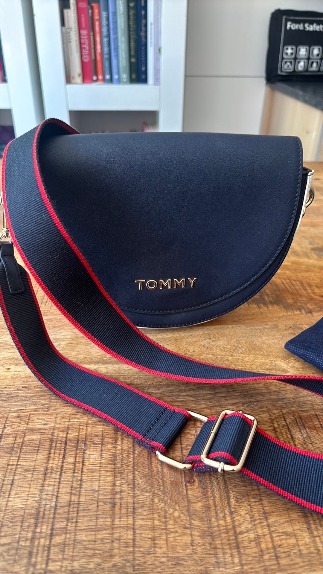 Tommy Hilfiger tas nieuw!, Ophalen of Verzenden, Nieuw, Blauw, Overige merken