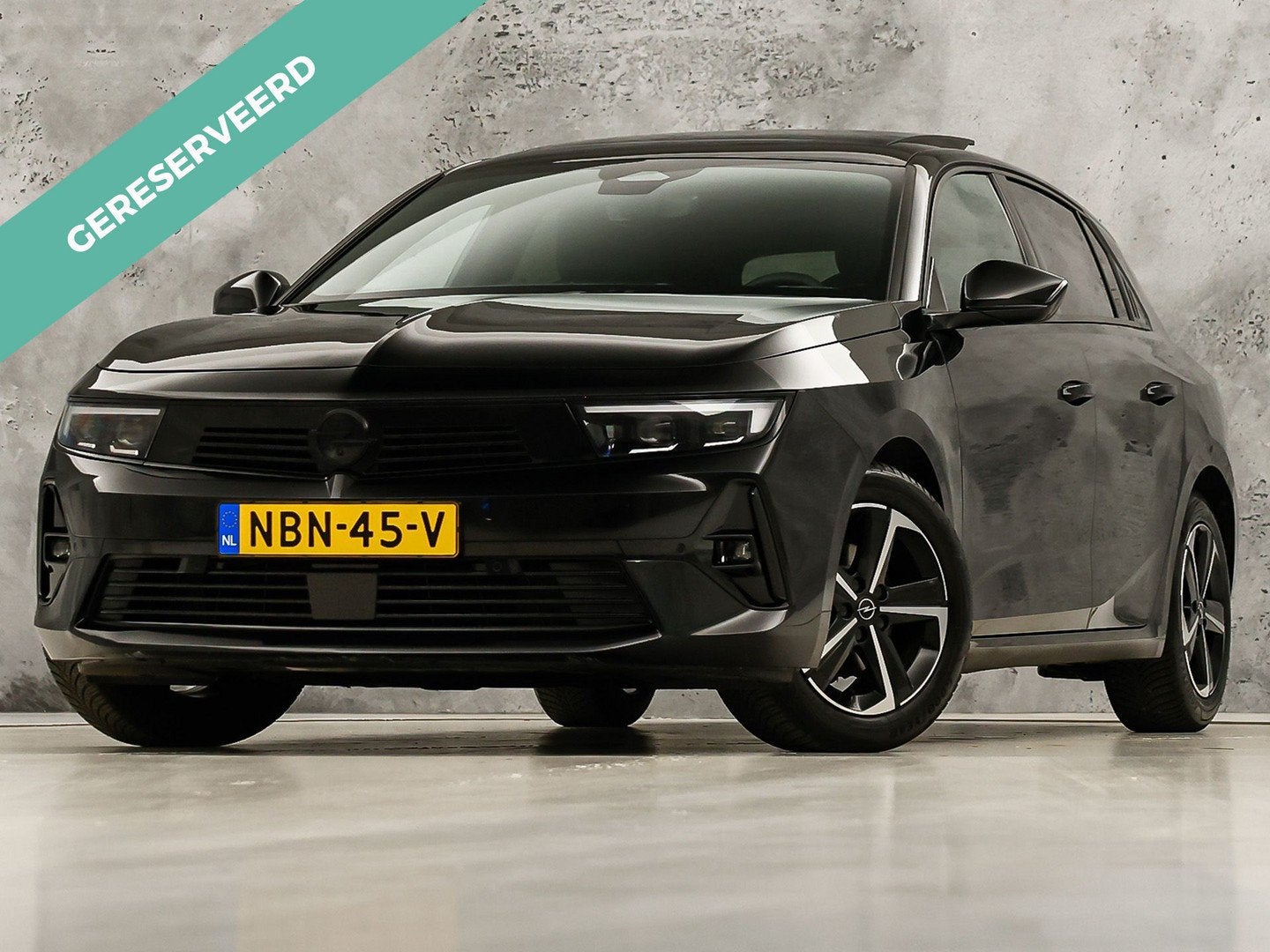 Opel Astra 1.2 Turbo GS Automaat (PANORAMADAK, HEAD-UP DISPL, 12 maanden, Gebruikt, 1199 cc, Leder en Stof