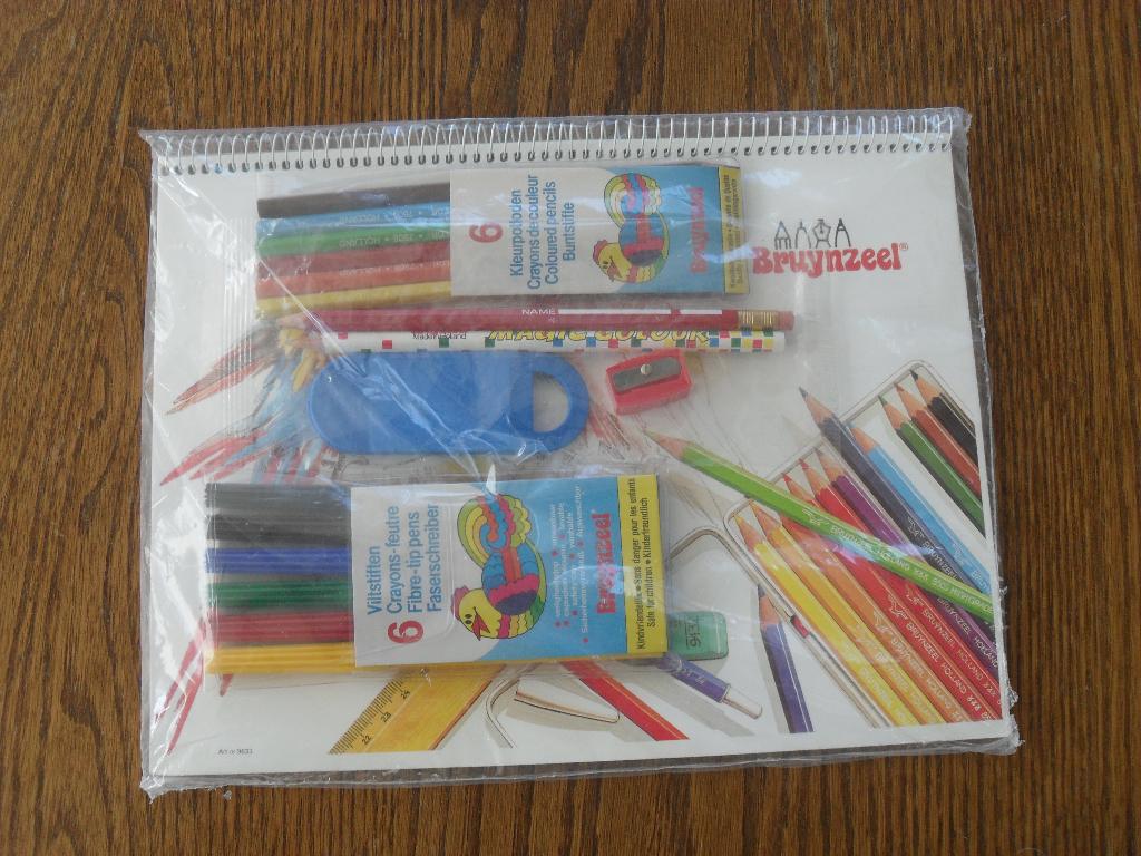 Set schetsboek /stiften /potloden bruynzeel nieuw, Ophalen of Verzenden, Nieuw