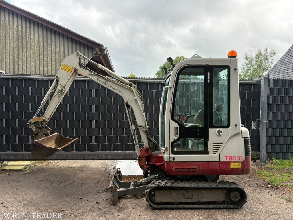 Takeuchi tb 016  minigraver kubota bobcat yanmar minishovel