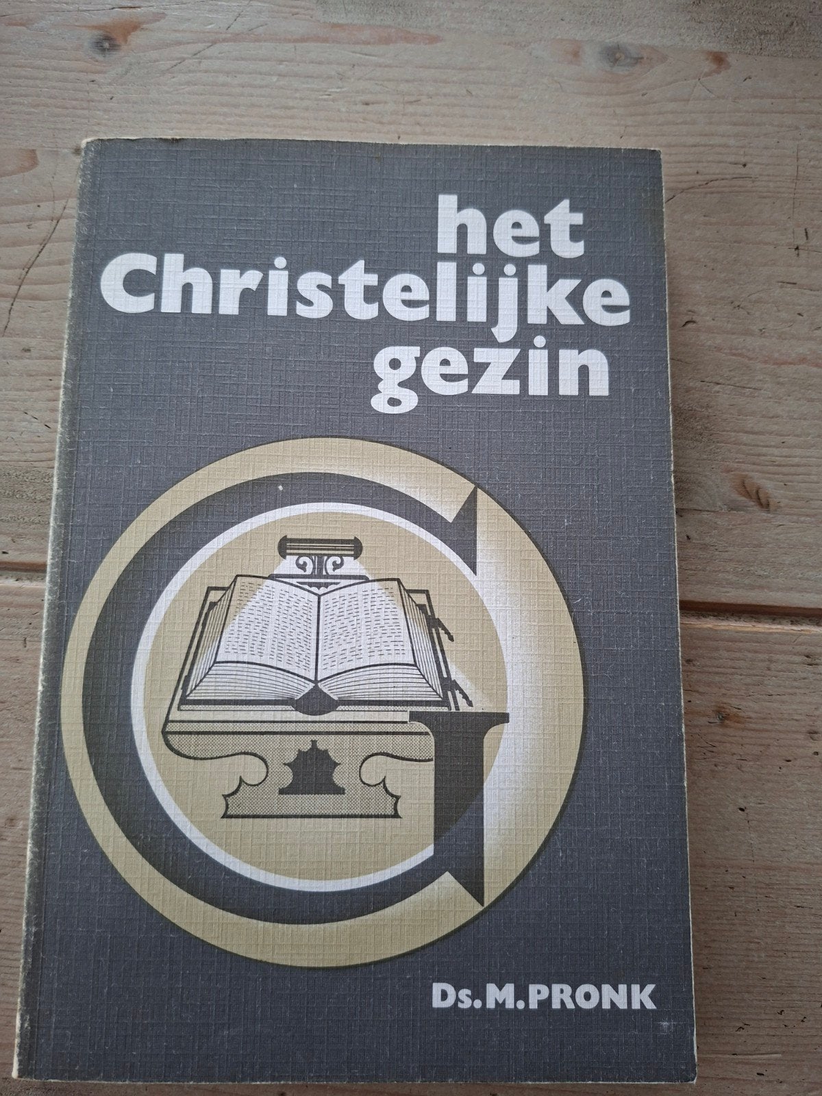 Het christelijk gezin door Ds.M Pronk, Ophalen of Verzenden, Zo goed als nieuw