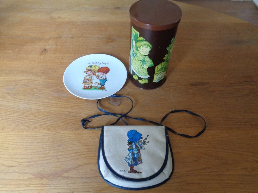 Vintage:holly hobbie ontbijtbordje,schoudertasje,voorraadbus, Ophalen of Verzenden, Zo goed als nieuw, Voorraadpot, Metaal