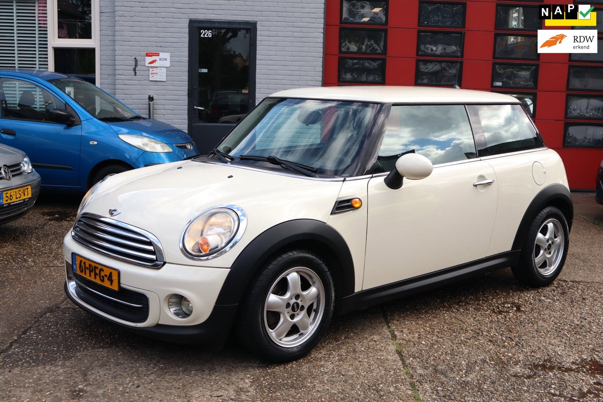 Mini 3-Deurs 1.6 Cooper Pepper, AIRCO, HARMAN KARDON., Voorwielaandrijving, Euro 5, Gebruikt, 4 cilinders