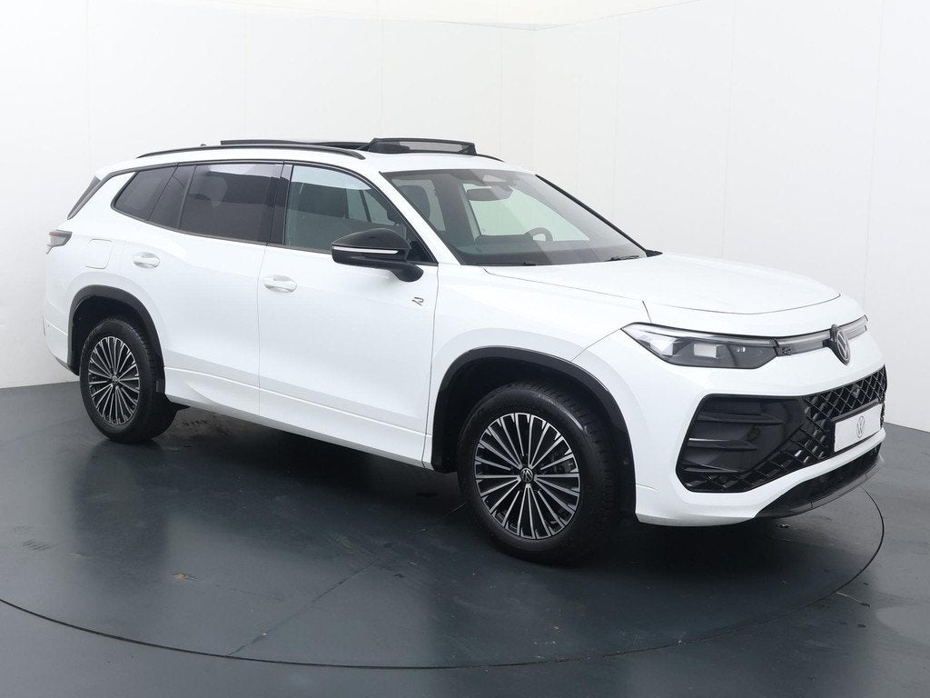 Volkswagen Tayron 1.5 eHybrid R-Line Edition | 272 PK | Trek, Auto's, Volkswagen, 12 maanden, 4 cilinders, SUV of Terreinwagen