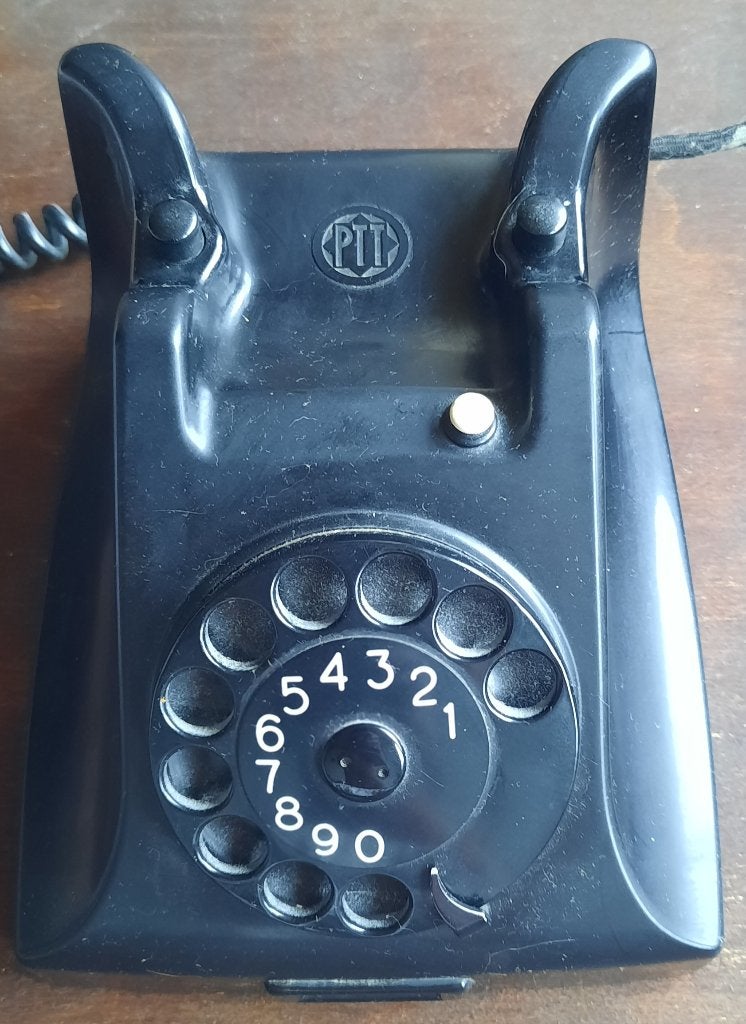 Foto 3 van Bakelieten telefoon PTT, merk Ericsson type RUEN