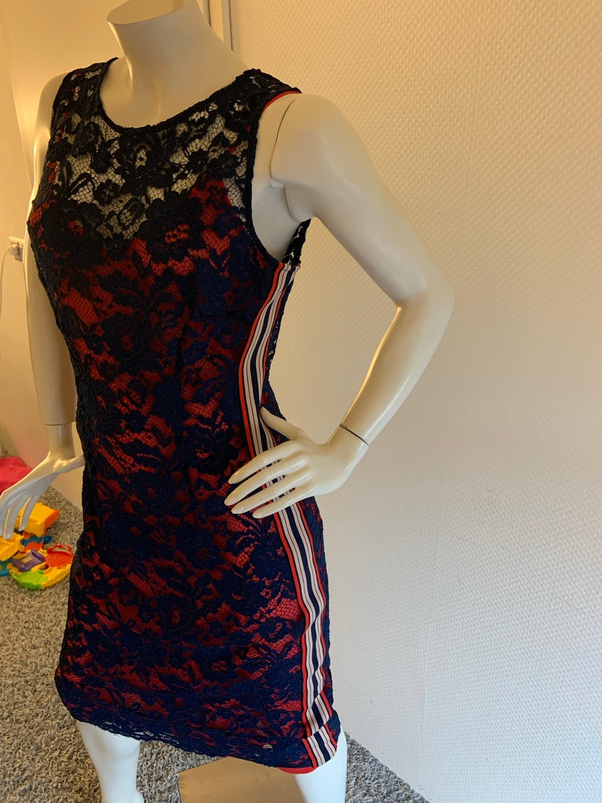 Pinko kanten jurk met onderjurk it 44 nl 40, Maat 38/40 (M), ., Zwart, Ophalen of Verzenden