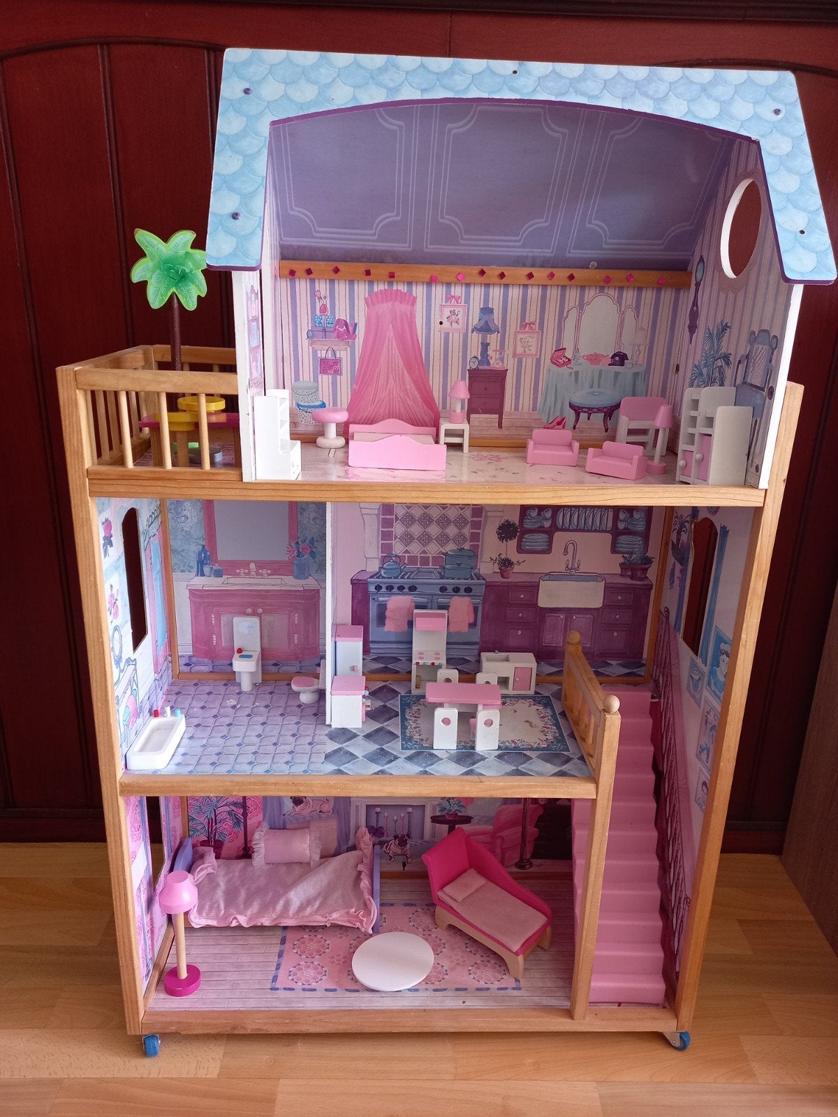 Houten poppenhuis, Ophalen