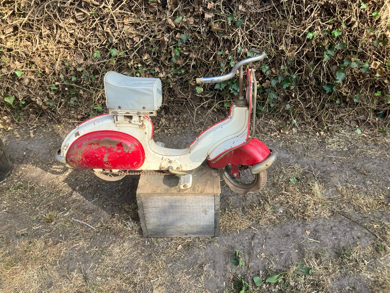 Trapauto antiek vespa torck, Ophalen of Verzenden