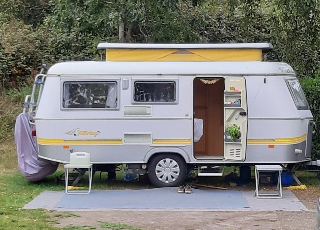 Eriba Caravan, Standaardzit, Dwarsbed, Particulier, Schokbreker