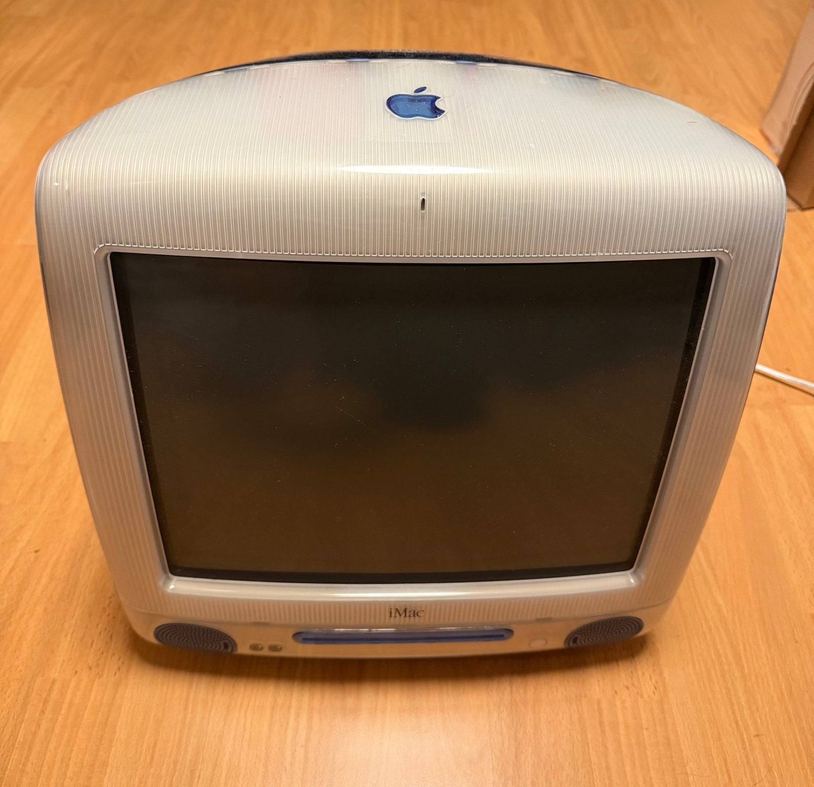 Defecte Apple iMac G3 computer., Computers en Software, Apple Desktops, Minder dan 4 GB, HDD, Ophalen of Verzenden, Zo goed als nieuw