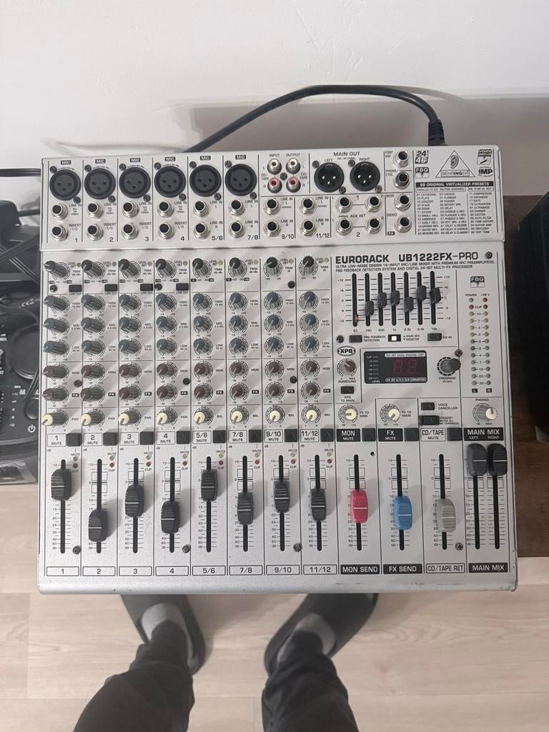 Behringer Eurorack UB1222FX-PRO Mixer, Muziek en Instrumenten, Mengpanelen, Ophalen of Verzenden, Zo goed als nieuw, 10 tot 20 kanalen