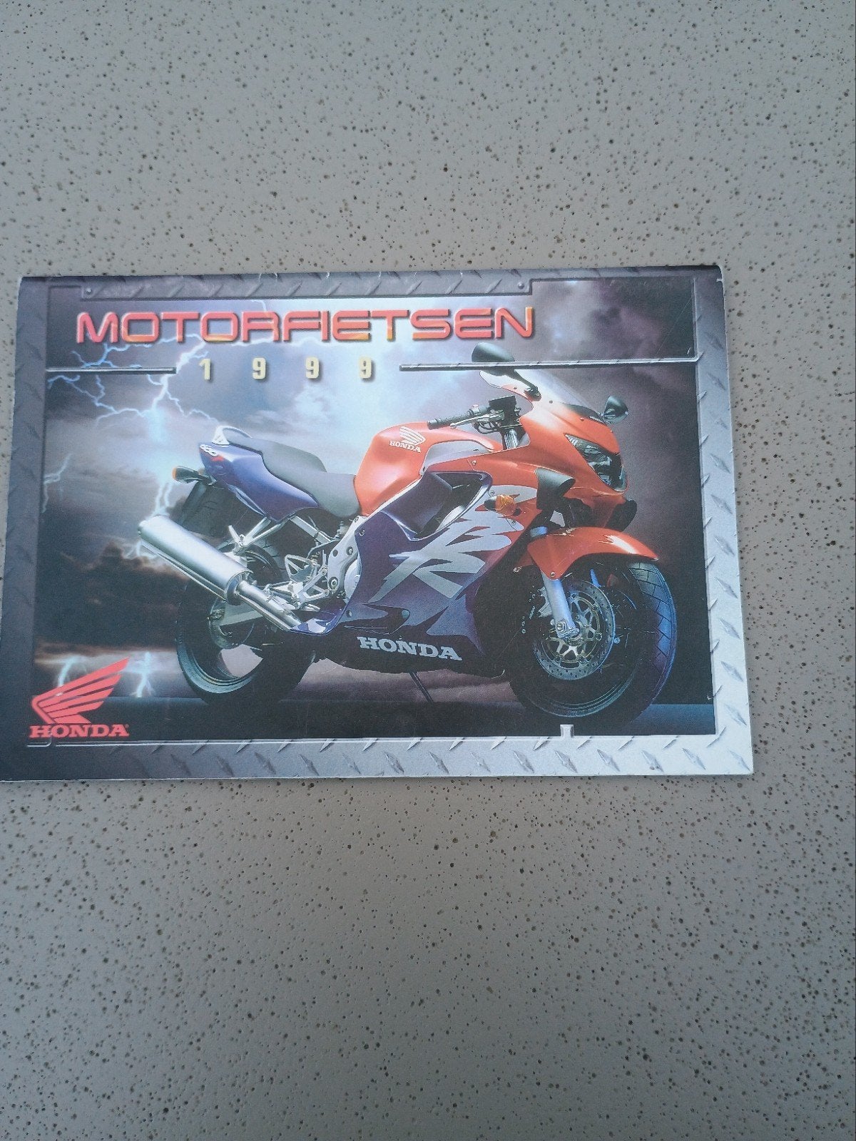 Honda Motorfietsen Catalogus 1999, Ophalen of Verzenden