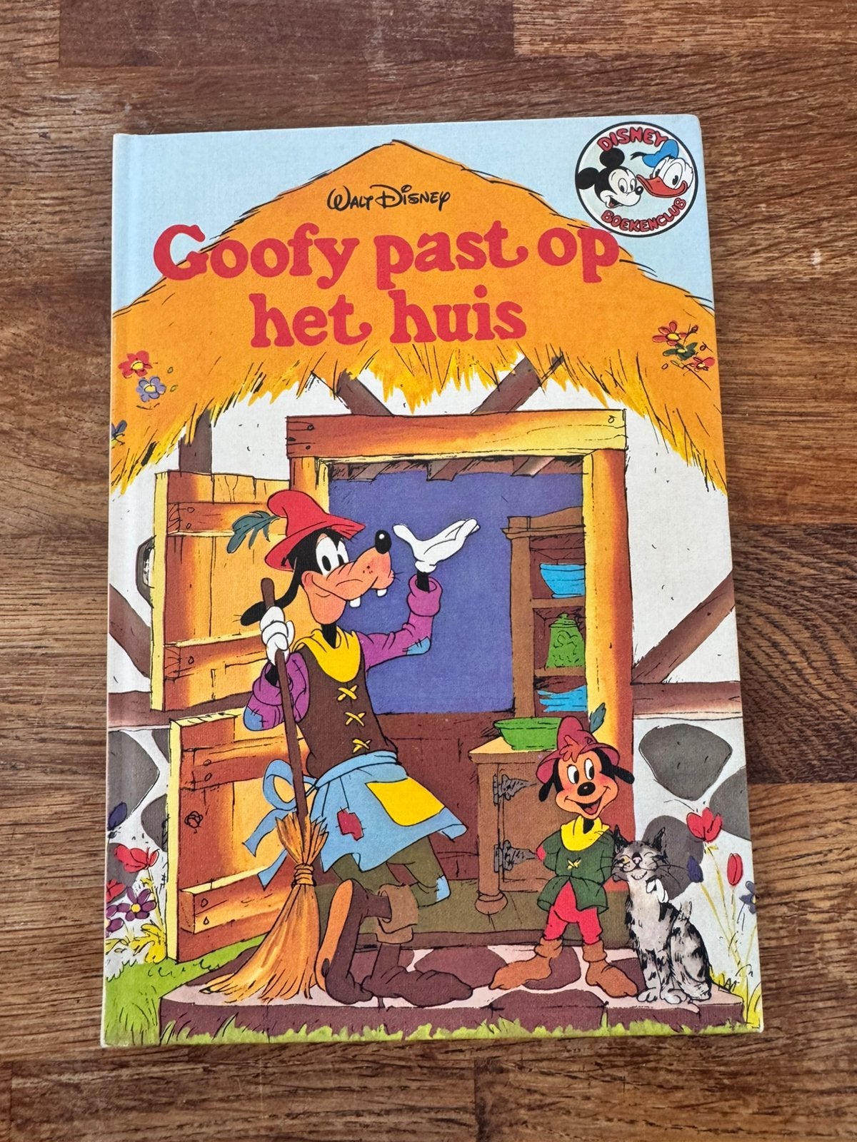 Boek Goofy past op het huis - Walt Disney, Jongen of Meisje, Ophalen of Verzenden, Zo goed als nieuw, Voorleesboek