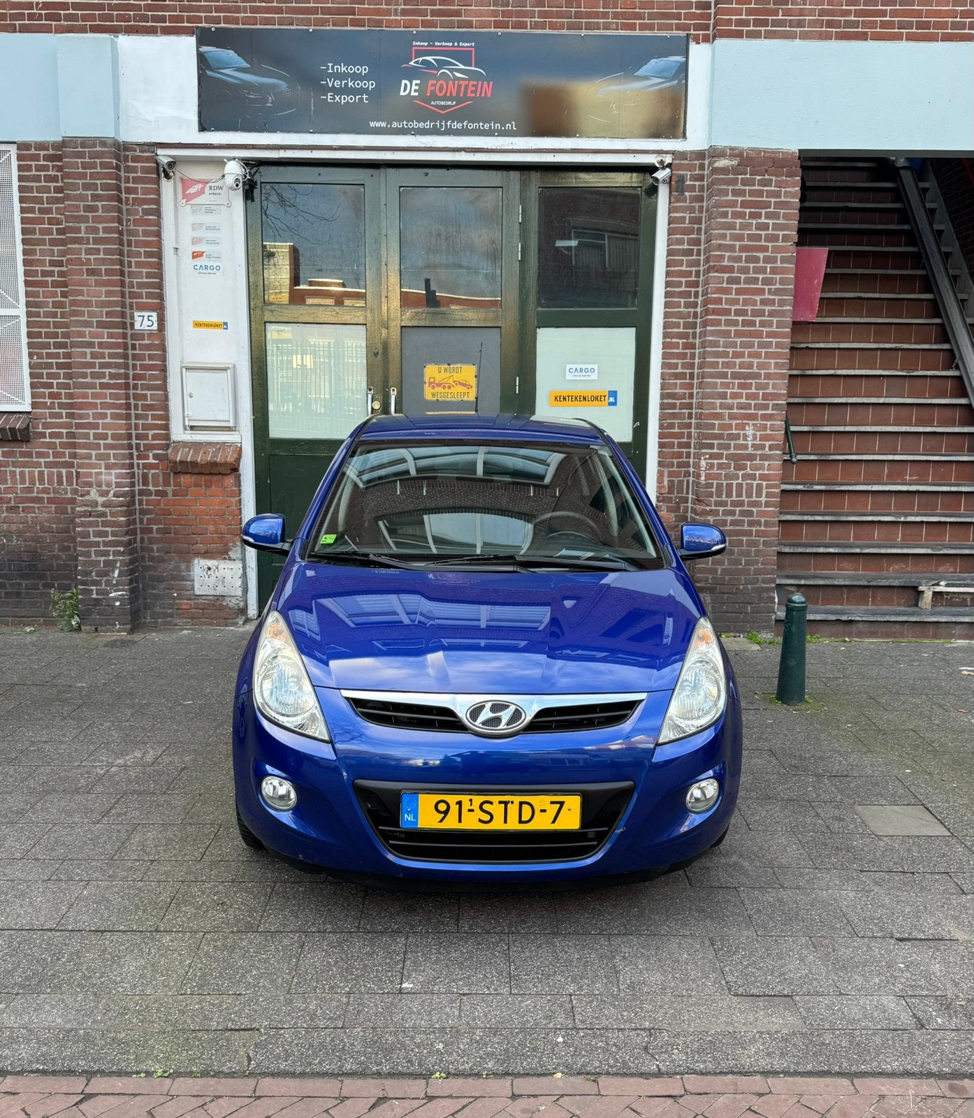 Hyundai i20 1.4 AUTOMAAT 2011 Airco/APK/Boekjes, Auto's, 40 €/maand, Zwart, 4 cilinders, 1396 cc