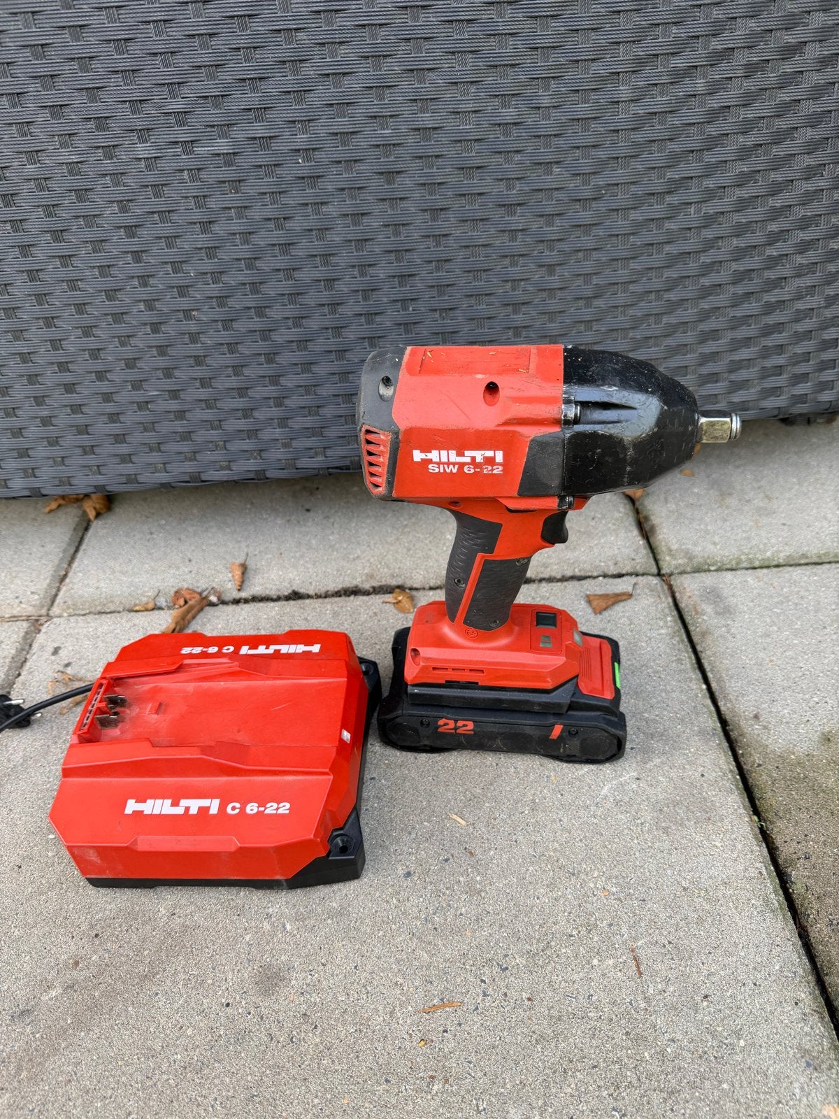 Hilti SIW 6-22 Accu Slagmoersleutel met Oplader C 6-22, Ophalen of Verzenden, Gebruikt, Accuboormachine, Hilti