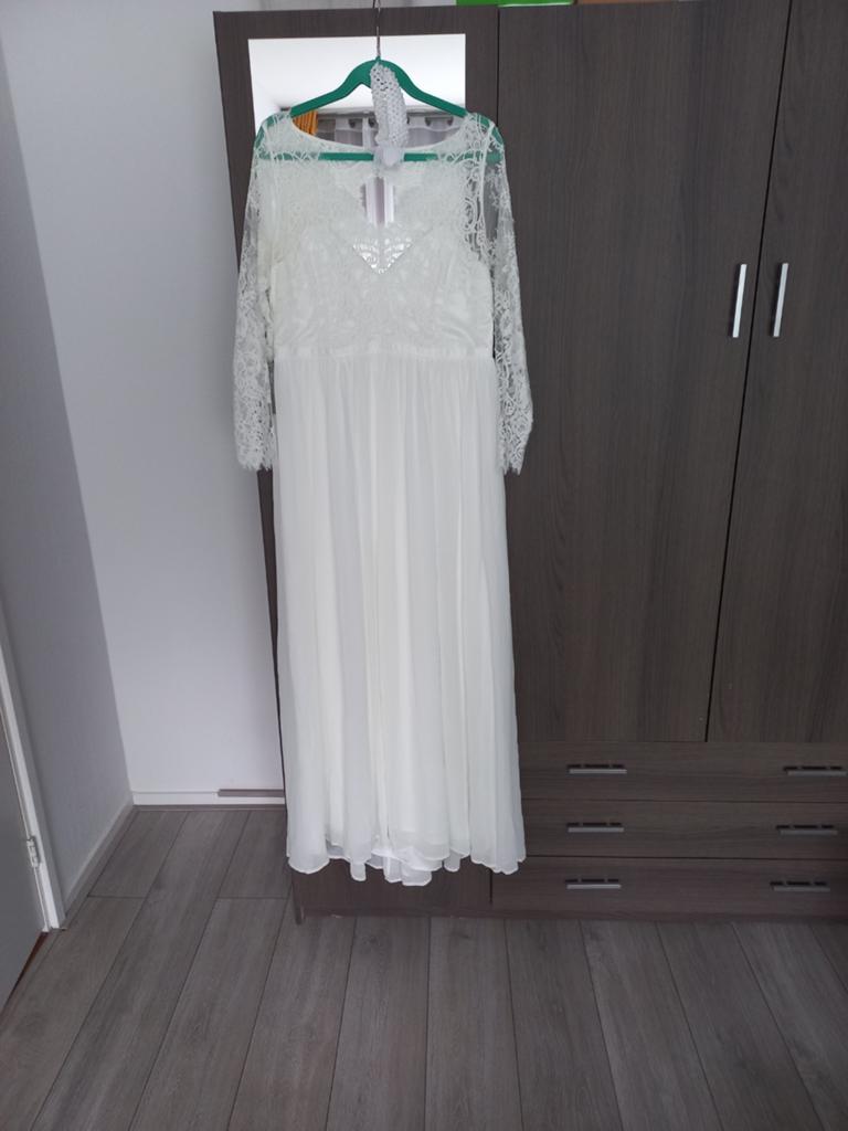 Trouwjurk met kanten bovenlijfje en kanten lange mouw., Kleding | Dames, Trouwkleding en Trouwaccessoires, Ophalen, Nieuw, Wit