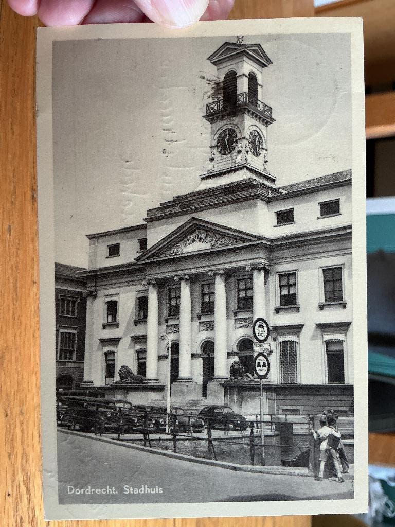 Dordrecht stadhuis, Verzamelen, Ansichtkaarten | Nederland, Verzenden, 1940 tot 1960, Gelopen, Zuid-Holland