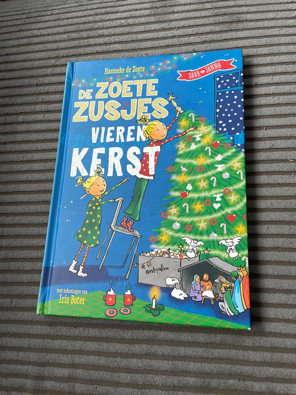 Boek Hanneke de Zoete De Zoete Zusjes vieren kerst, Ophalen of Verzenden, Hanneke de Zoete, Fictie algemeen