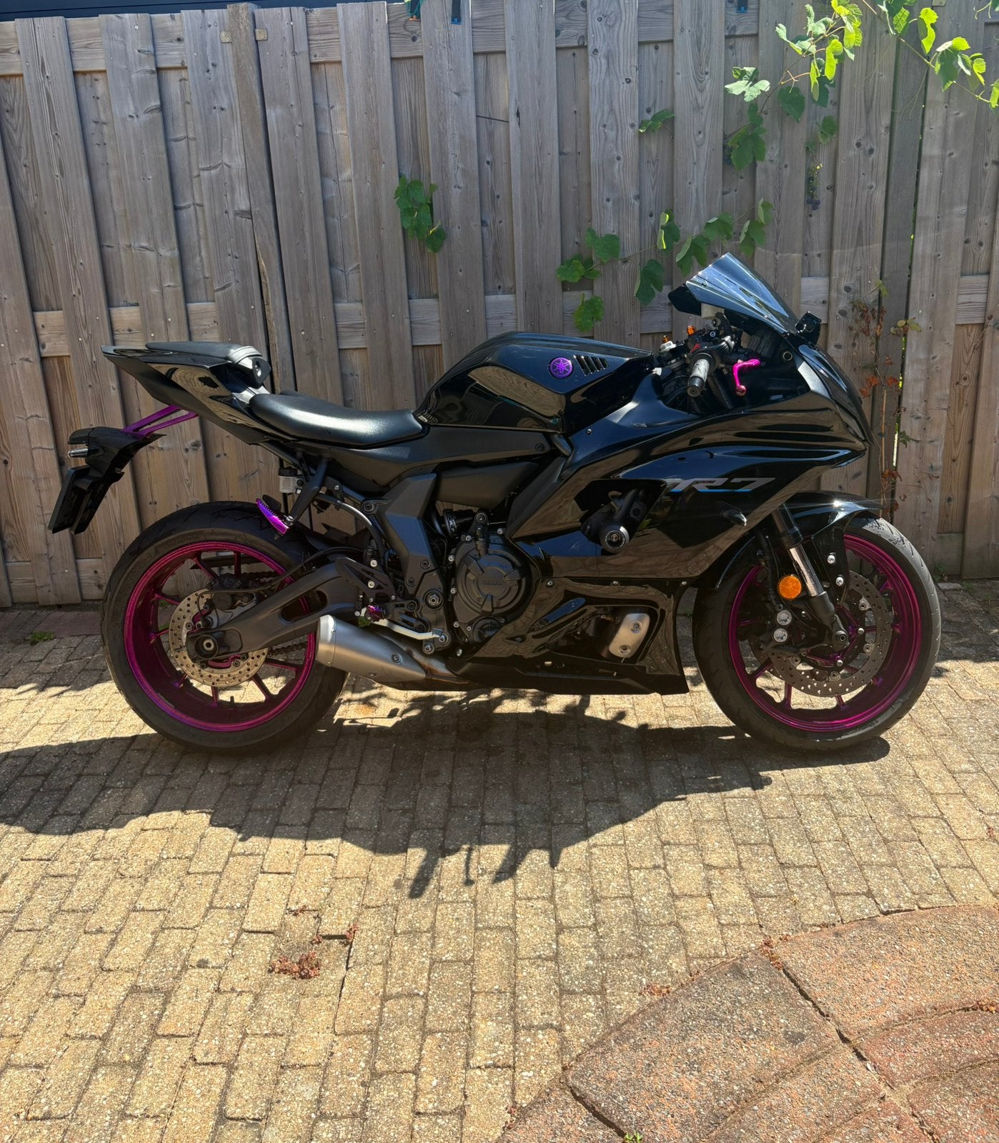 Yamaha R7 2023, 2 cilinders, Occasion, Motorrijbewijs A, Meer dan 35 kW