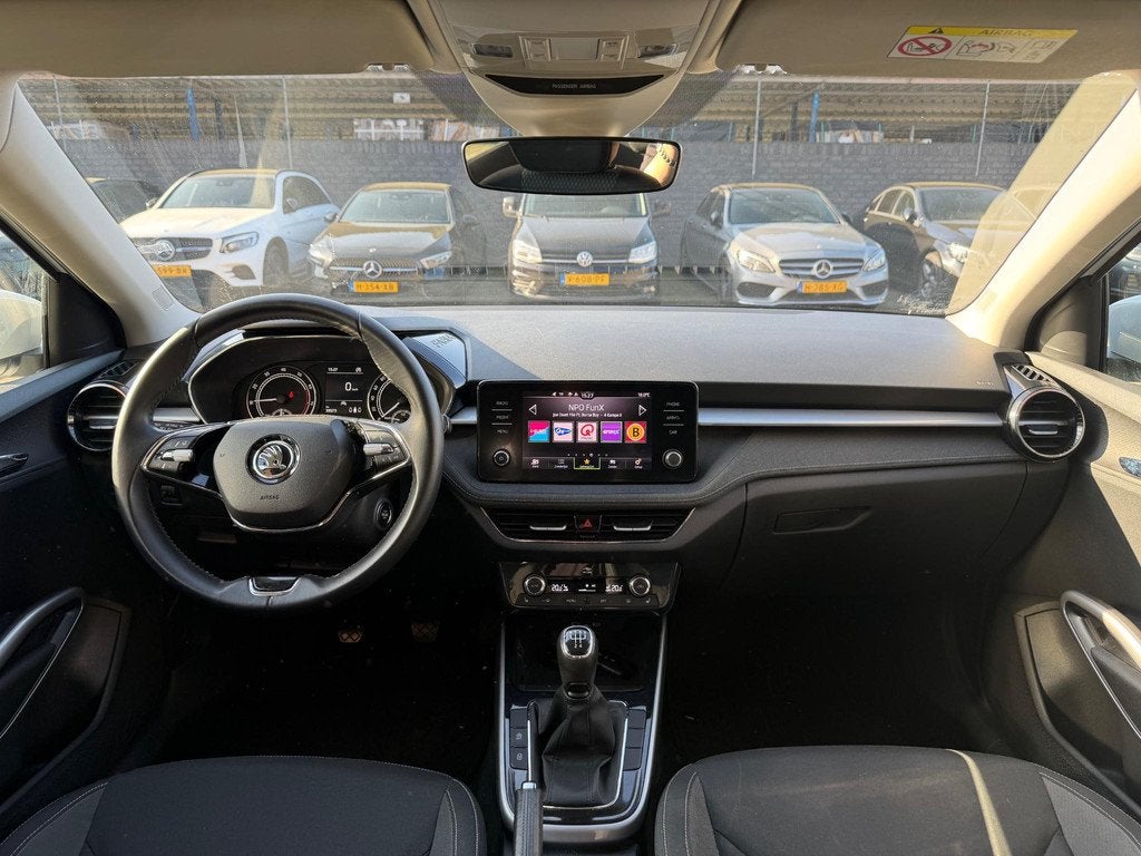 Skoda Fabia 1.0 TSI Color Edition Pano Camera CarPlay, Voorwielaandrijving, Stof, Gebruikt, 95 pk