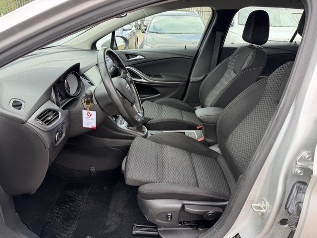 Opel Astra Sports Tourer 1.6 CDTI Business+, Voorwielaandrijving, Stof, 4 cilinders, Origineel Nederlands