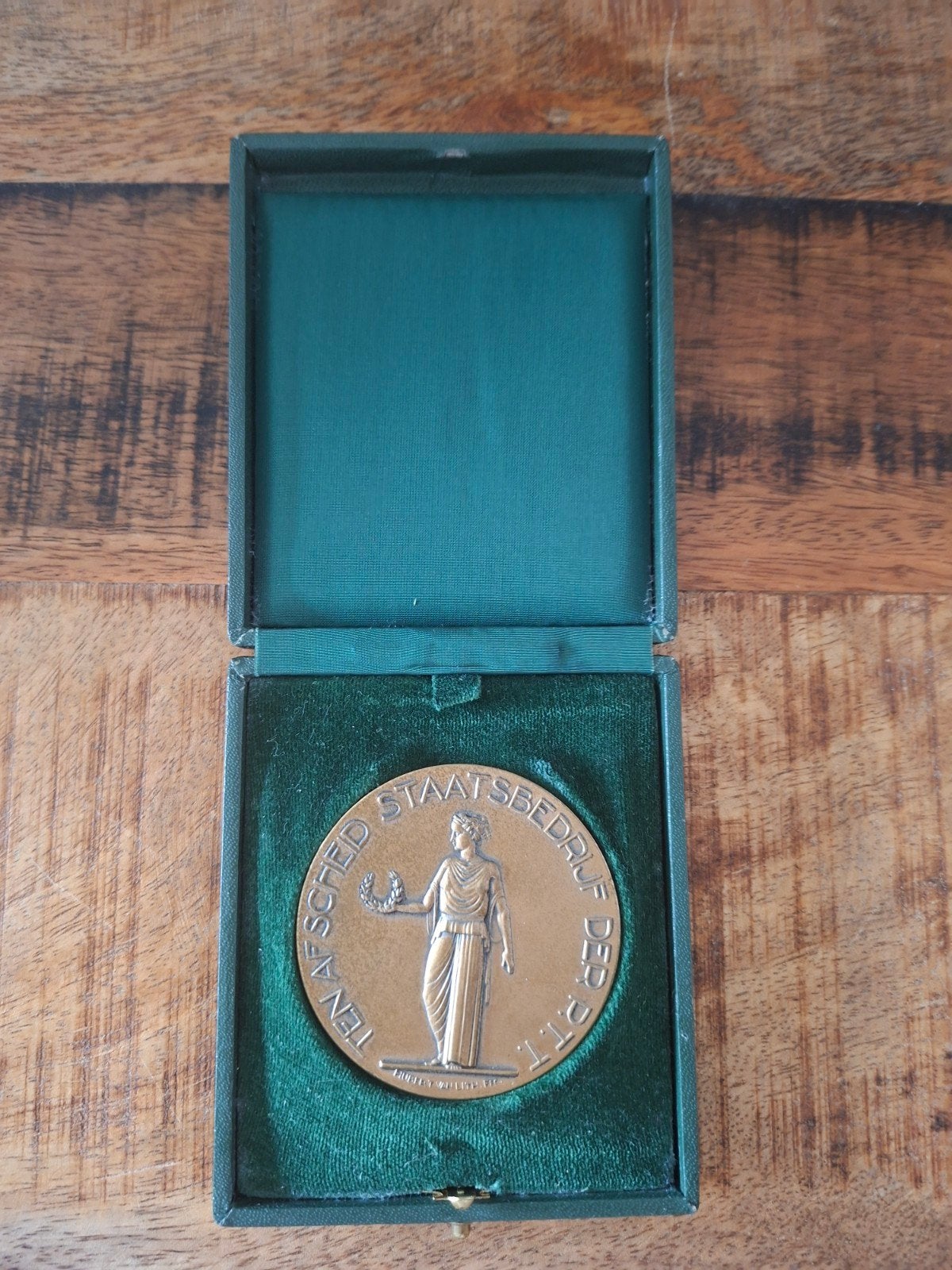 PTT penning -  afscheidspenning Hoofdemployé 's-Gravenhage, Postzegels en Munten, Ophalen of Verzenden, Brons, Nederland