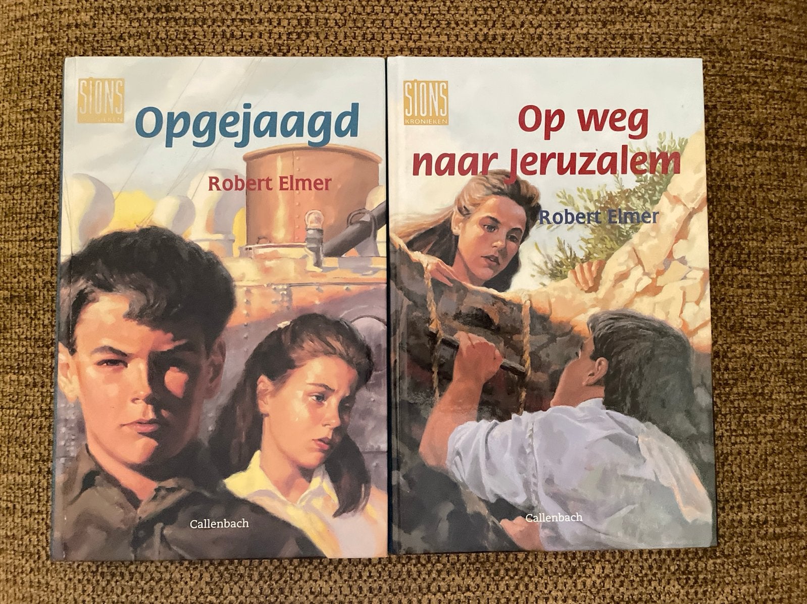 Sions Kronieken: Opgejaagd & Op weg naar Jeruzalem (2 boeken, Boeken, Ophalen of Verzenden, Zo goed als nieuw, Fictie