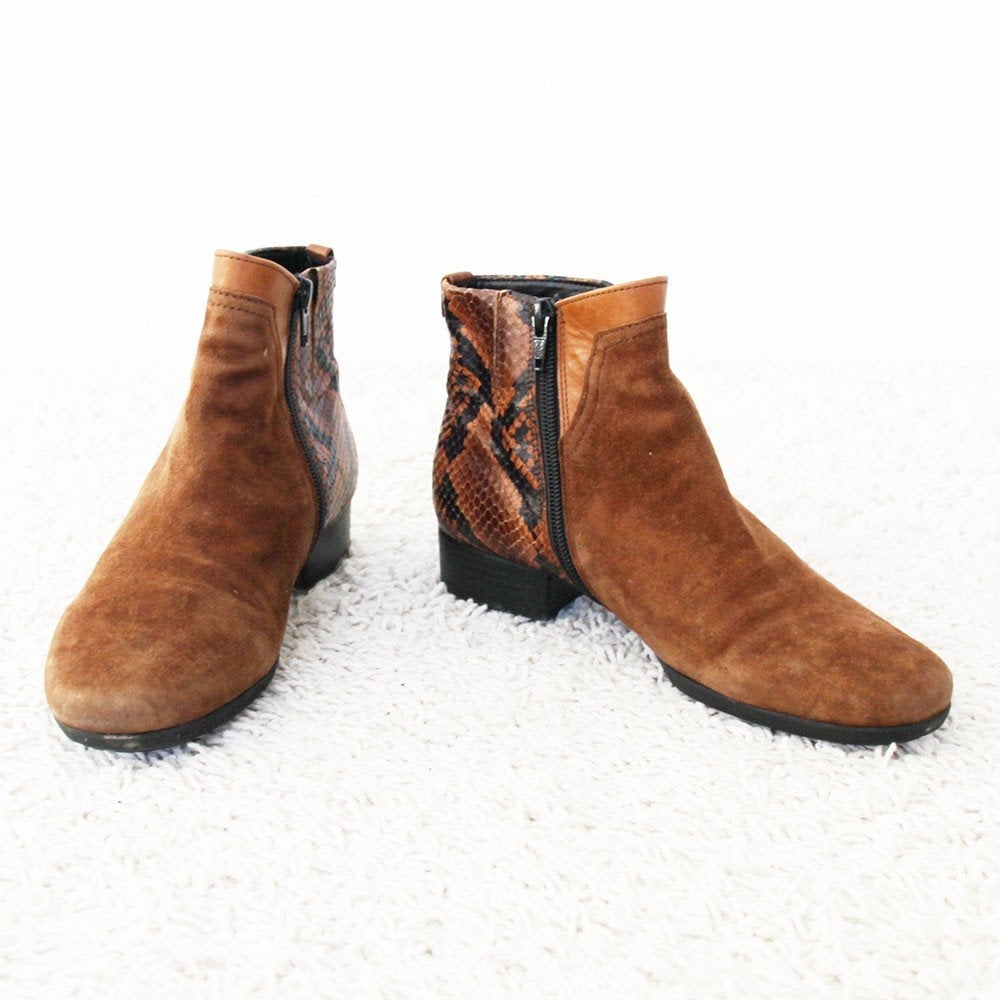Zeer Mooie Suede Gabor Laarsjes s27 (Maat 3½ / 36) € 55,-