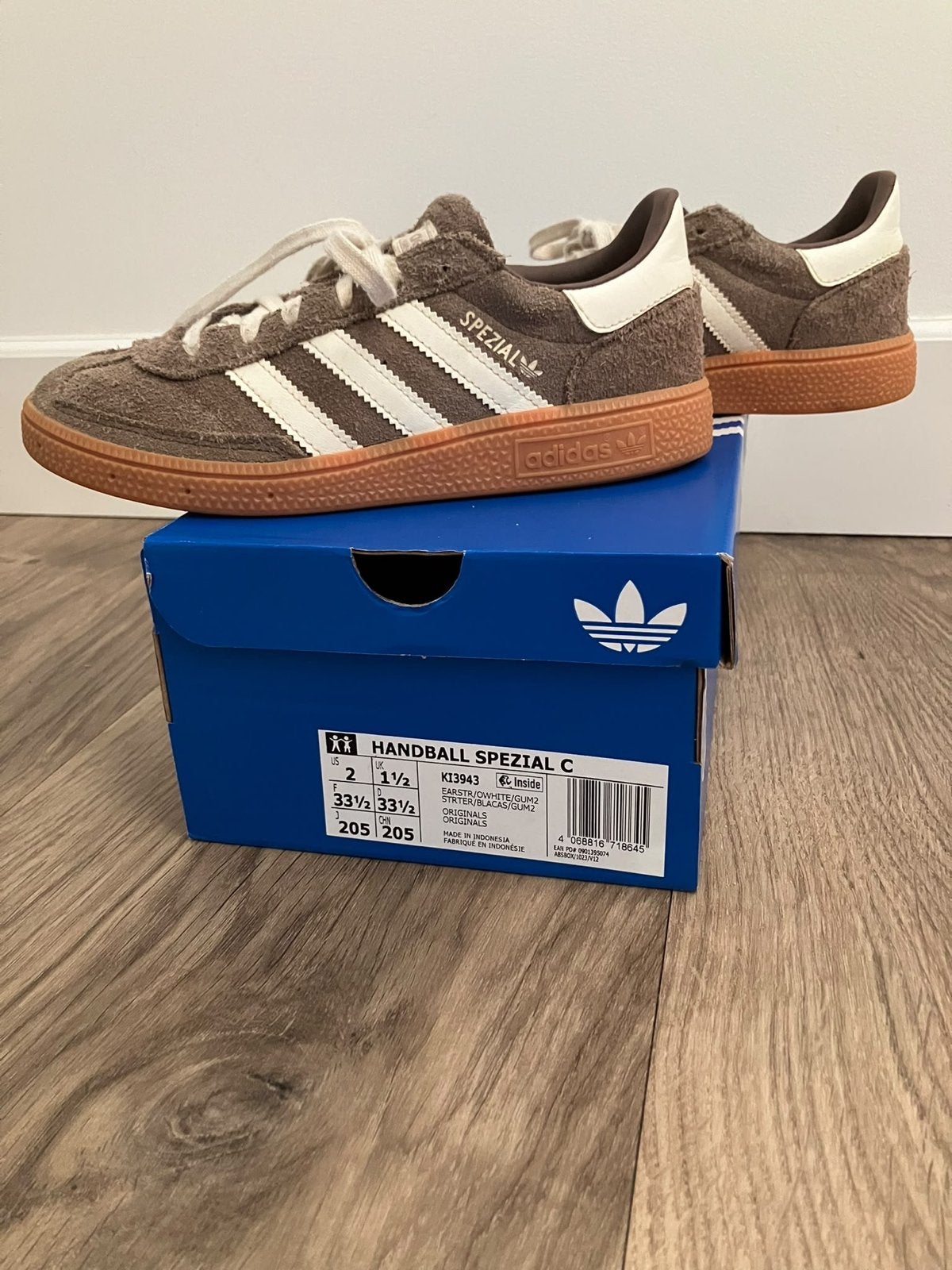 Adidas Handball Spezial C sneakers - Maat 33.5, Ophalen of Verzenden, Gebruikt, Jongen of Meisje, Schoenen