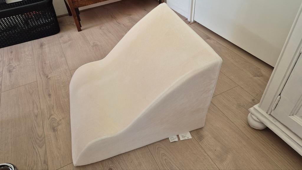 Ergonomisch rugkussen, Ophalen, Zo goed als nieuw, Vierkant