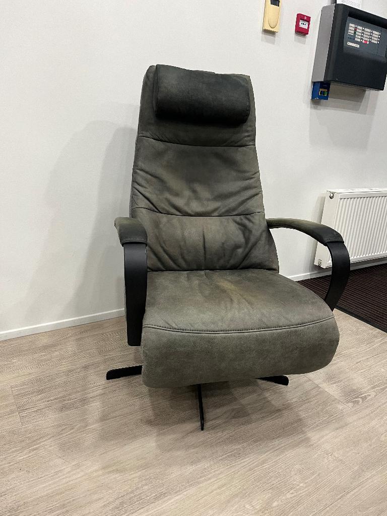 Prominent Humberto E100 Grijs Relaxfauteuil Sta-op Accu M, 75 tot 100 cm, Ophalen of Verzenden, Zo goed als nieuw, Leer